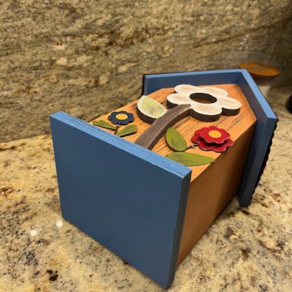 Whimsical Birdhouse - New with Tag - Picture 4 of 9